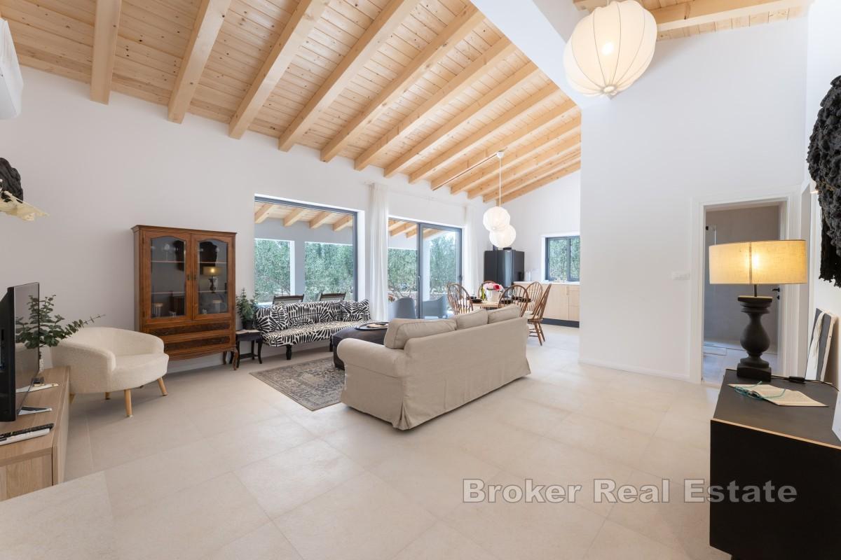 Moderný prízemný dom v pokojnej lokalite