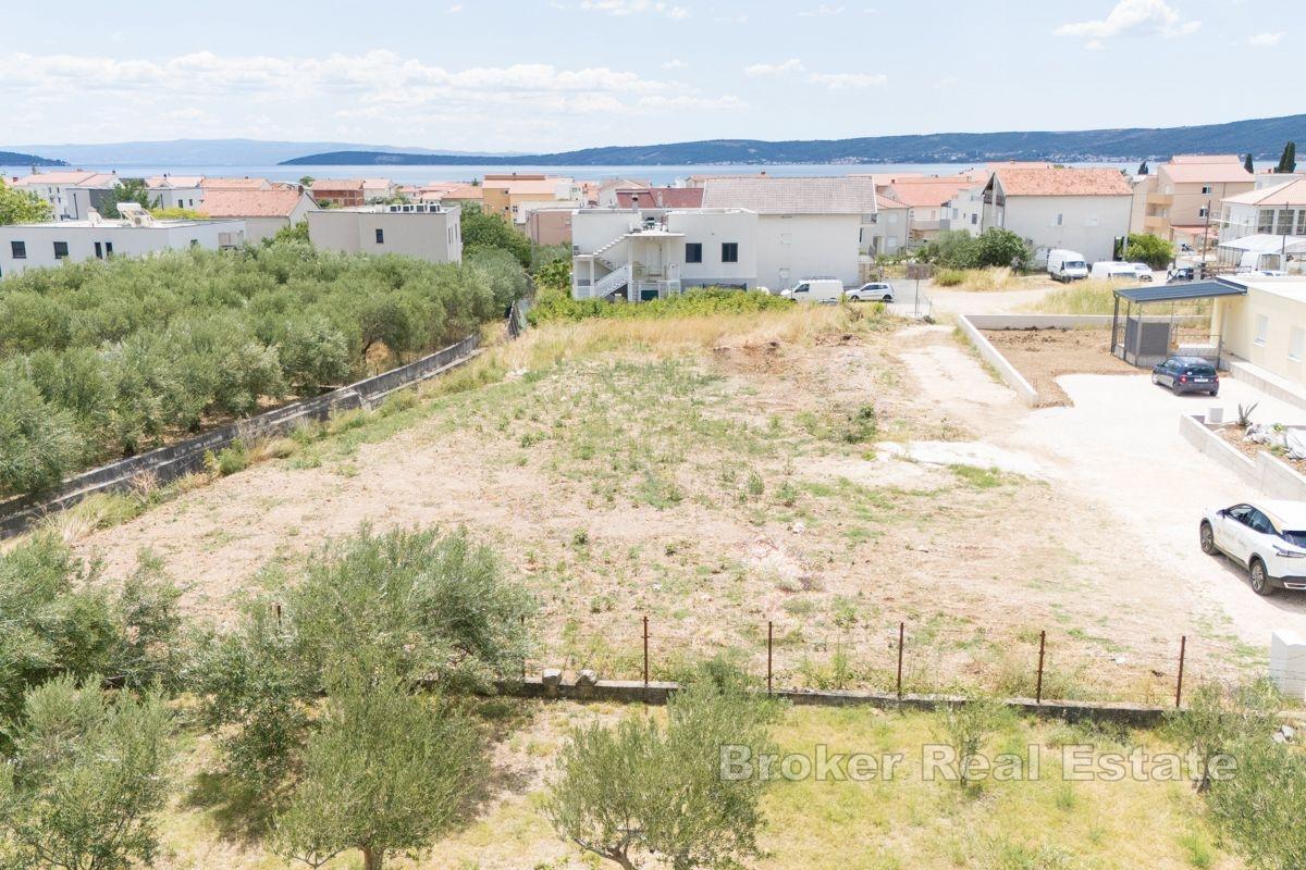 Spokojna działka budowlana z zatwierdzonym projektem