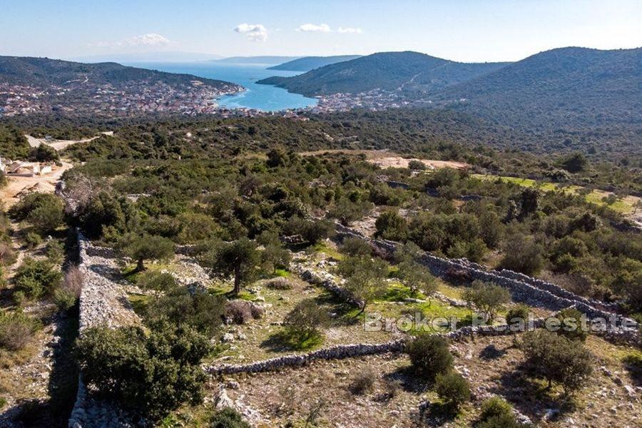 Trogir- Terreno edificabile con vista eccezionale