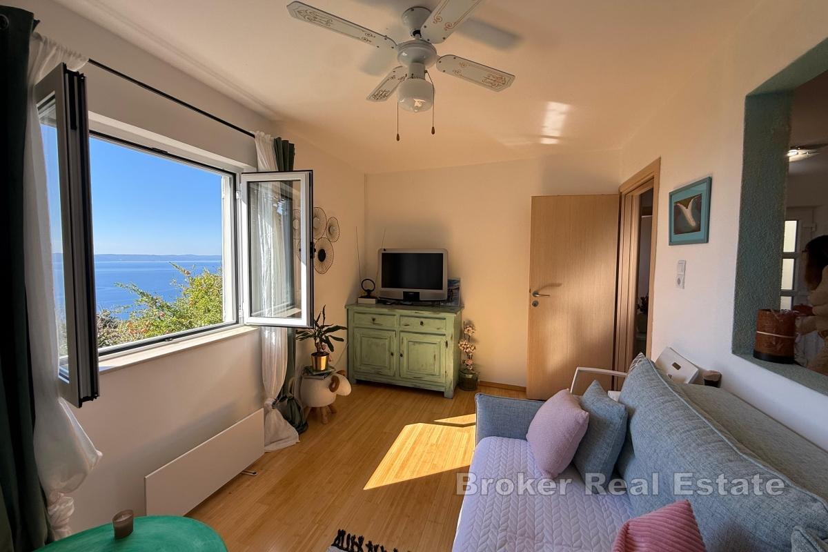 Dom z dwoma apartamentami z widokiem na otwarte morze