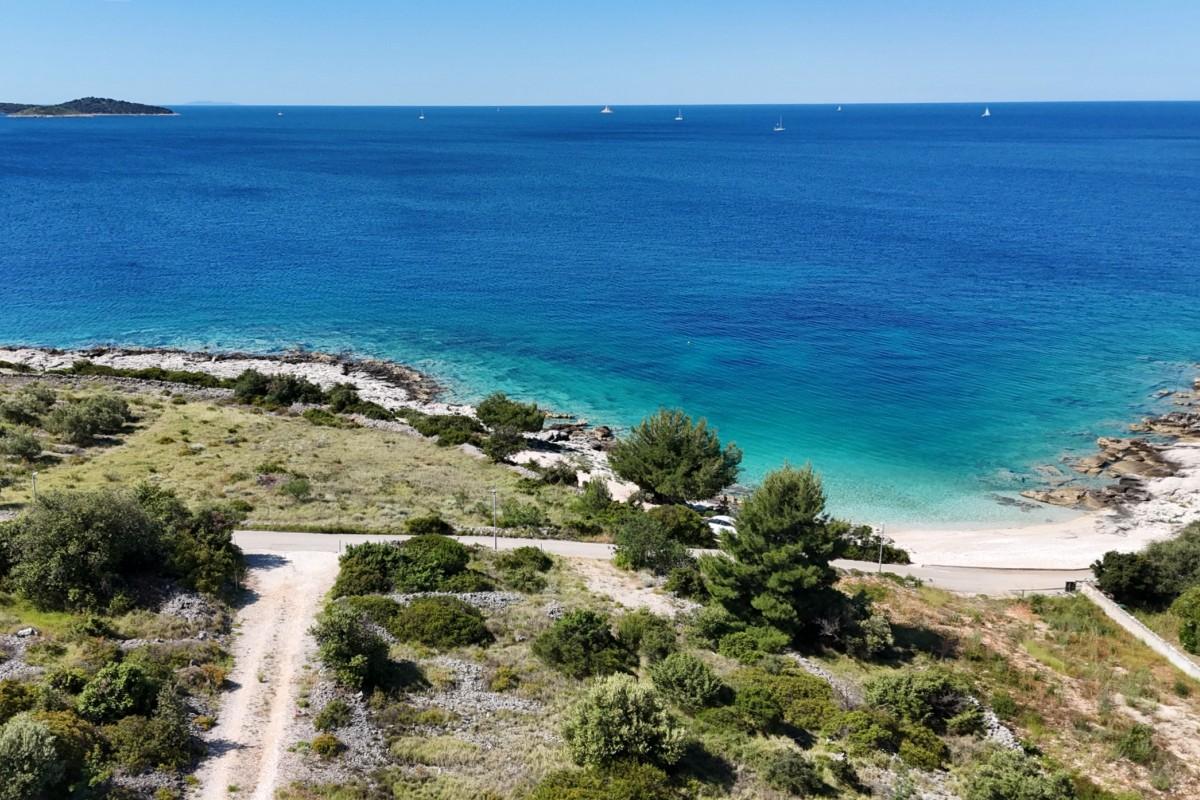 Građevinsko zemljište u blizini plaže