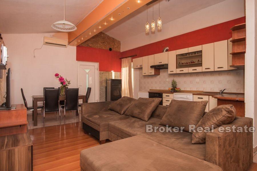 Sibenik - Mehrfamilienhaus mit Pool