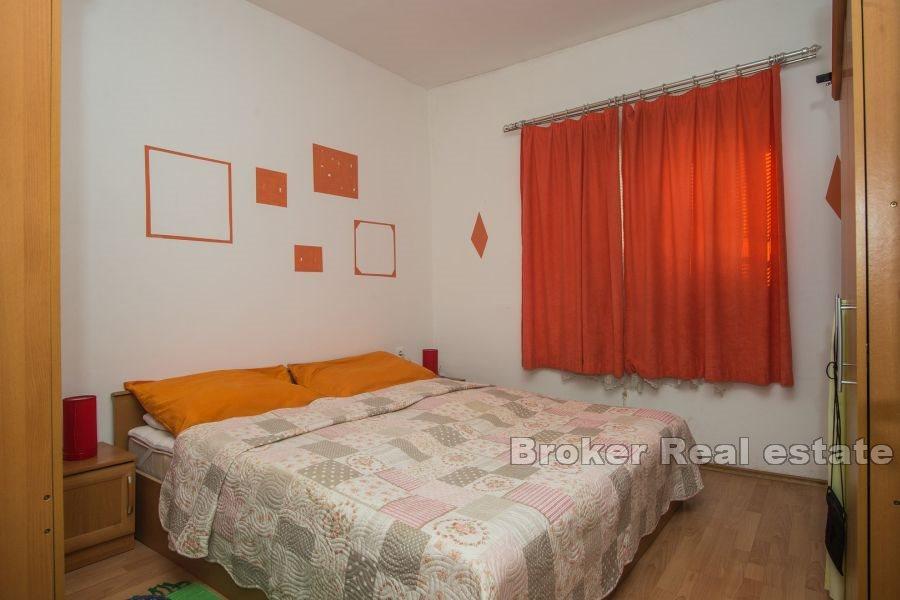 Sibenik - Mehrfamilienhaus mit Pool