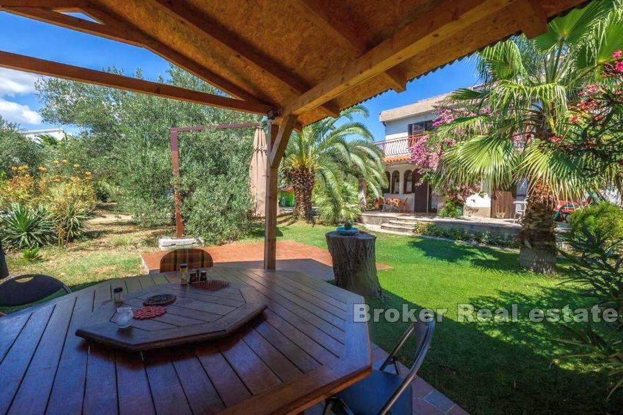 Wyspa Ciovo - dom z dużym ogrodem