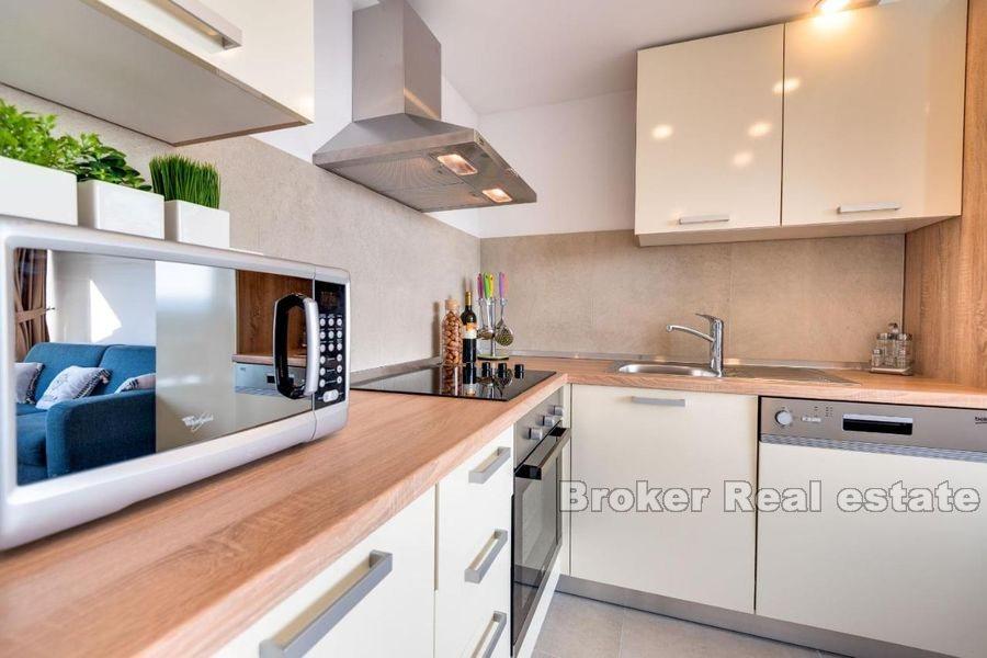 Sibenik - House with pool and sea view