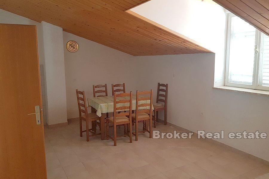 Proche Omis - Maison avec vue dégagée sur la mer