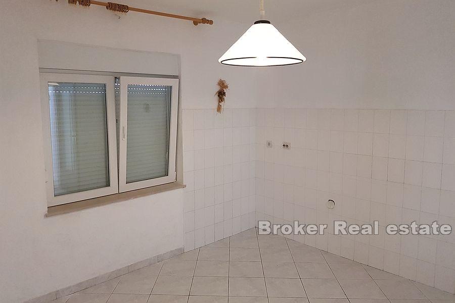 Proche Omis - Maison avec vue dégagée sur la mer