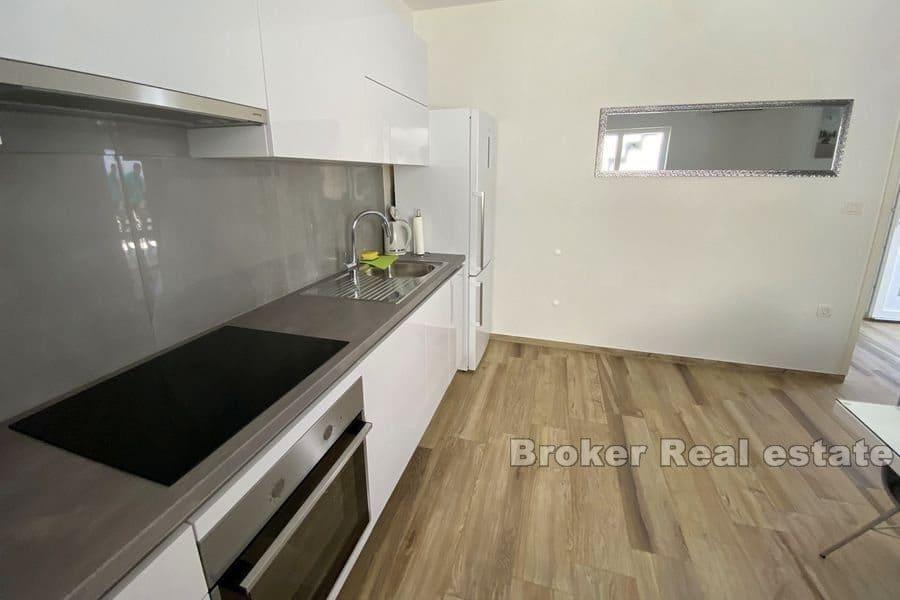 Zadar - Mehrfamilienhaus in zweiter Reihe zum Meer