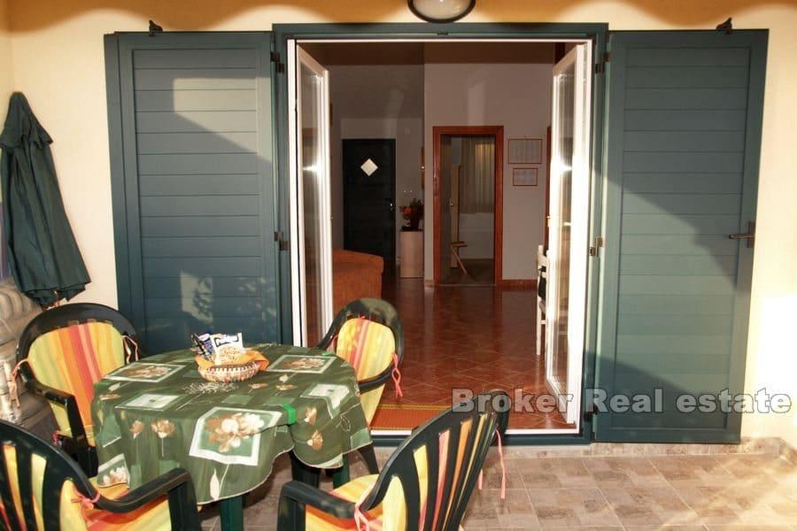 Rogoznica - Casa indipendente con vista sul mare aperto