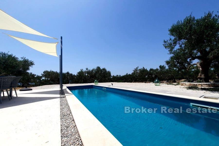 Brac - Casa con piscina e vista mare