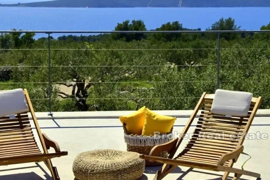 Brac - Maison avec piscine et vue mer