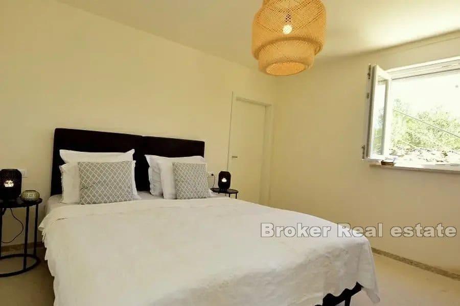 Brac - Casa con piscina e vista mare