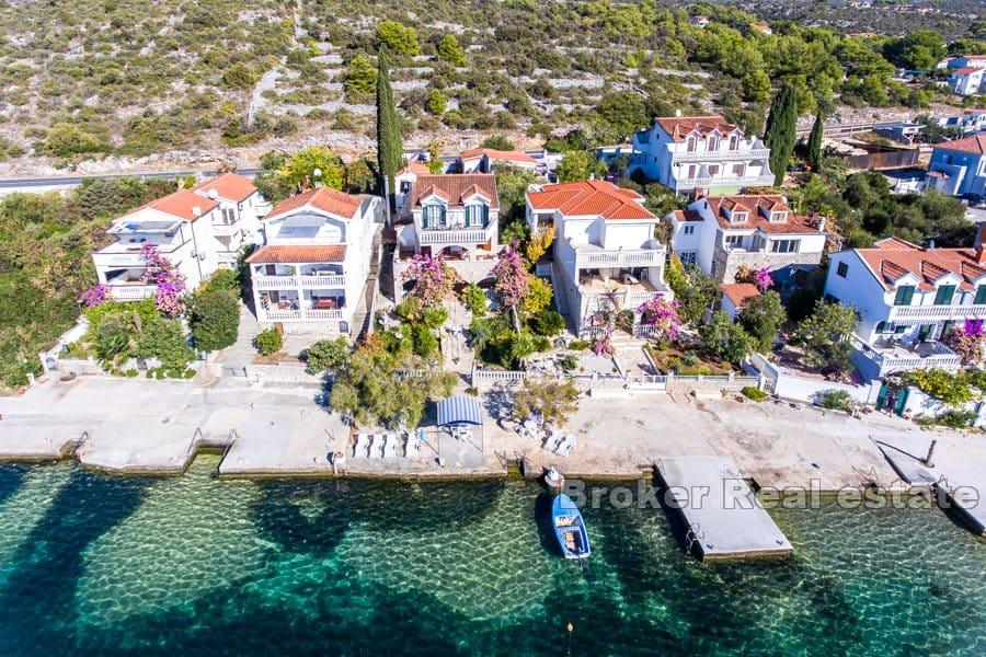 Rogoznica - Casa in prima fila sul mare