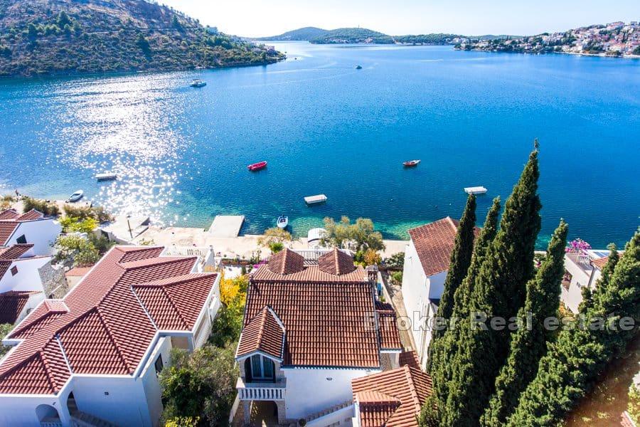 Rogoznica - Casa in prima fila sul mare