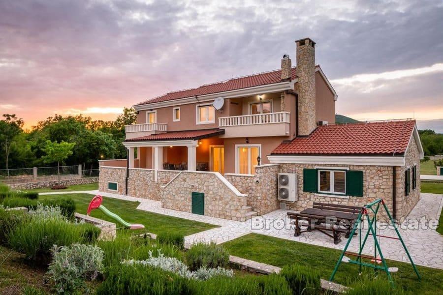 Area di Spalato - Bella grande tenuta in una posizione tranquilla