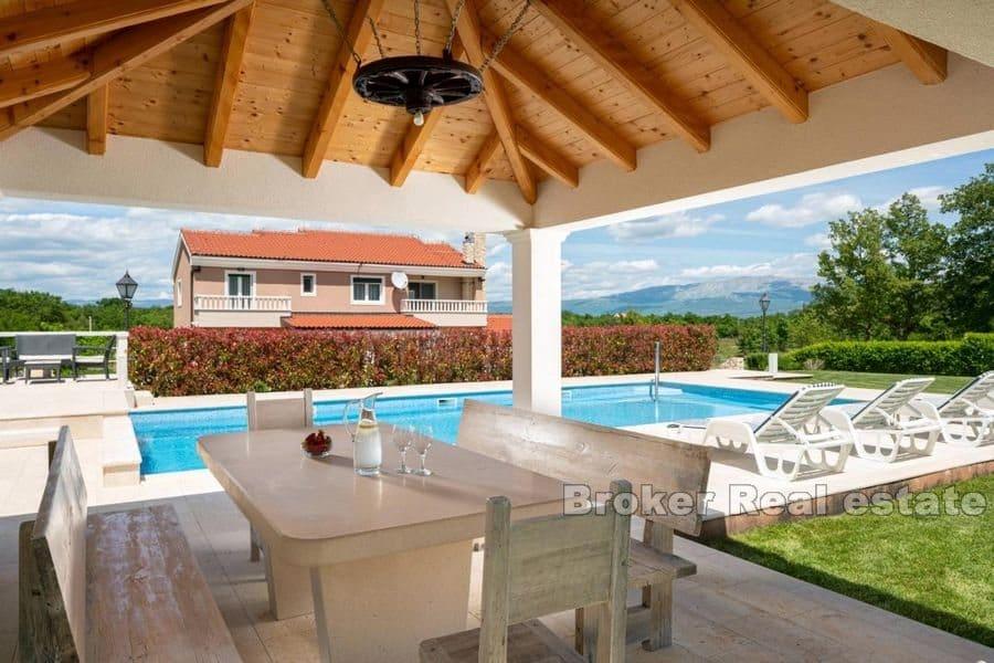 Area di Spalato - Bella grande tenuta in una posizione tranquilla