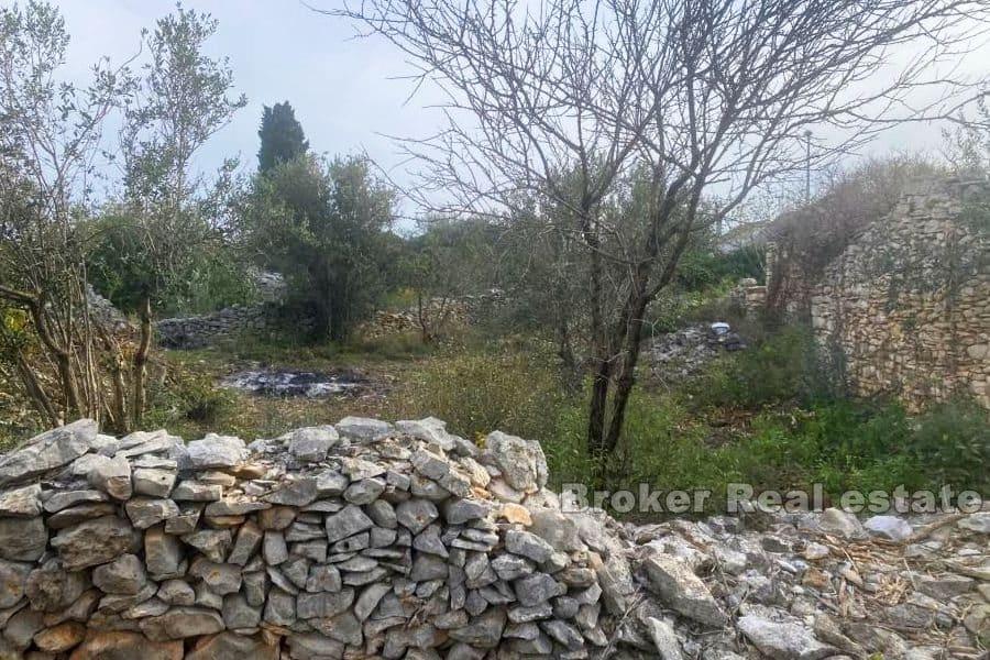 Ön Brac - Mark med bygglov