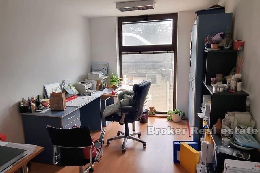 Split - Plokite, Espace bureau dans un emplacement fréquent