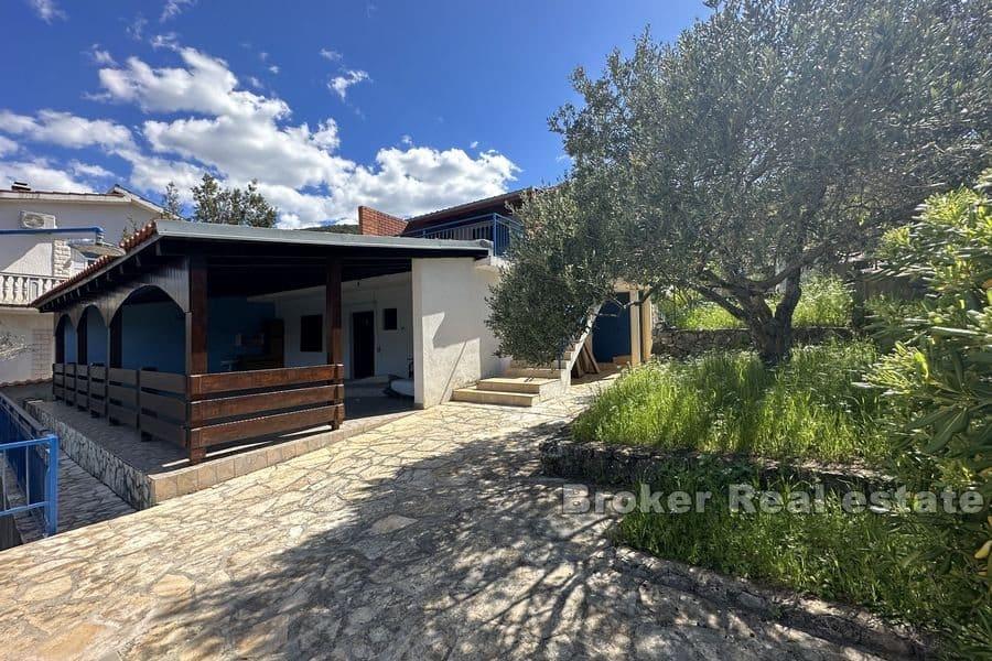 Nær Primosten - Hus ved sjøen med rolig beliggenhet