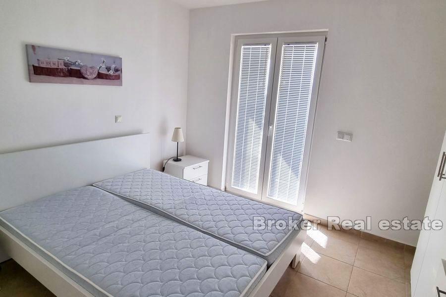 Omiš - Dom s výhľadom na more vo výbornej lokalite