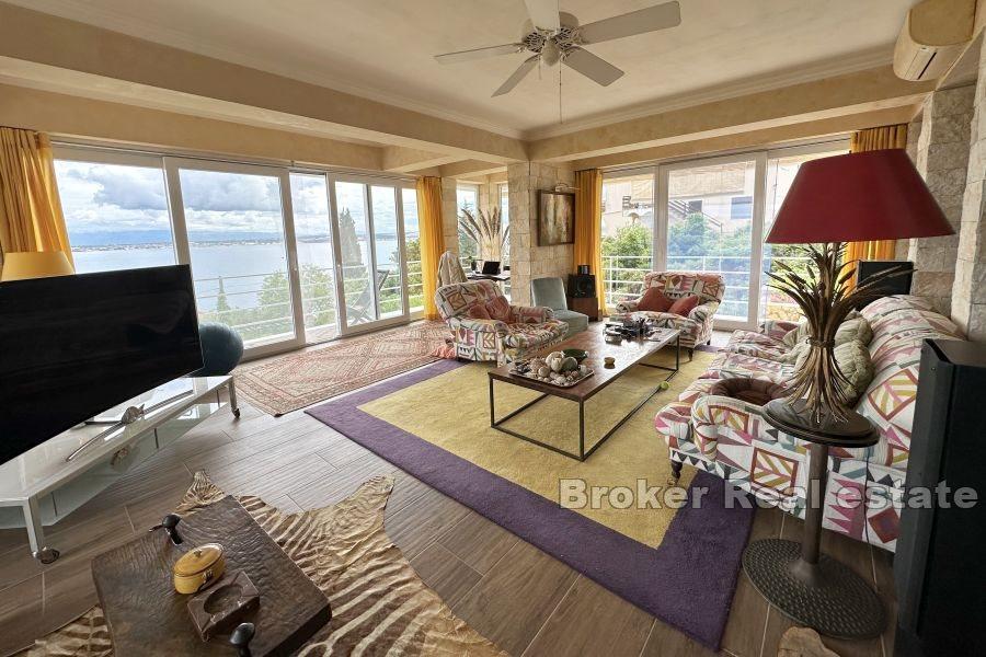 Остров Углян - Дом с видом на море