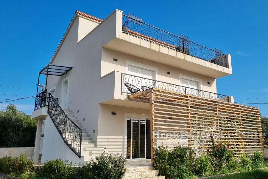 Okolica Trogira - Kuća nedaleko od mora