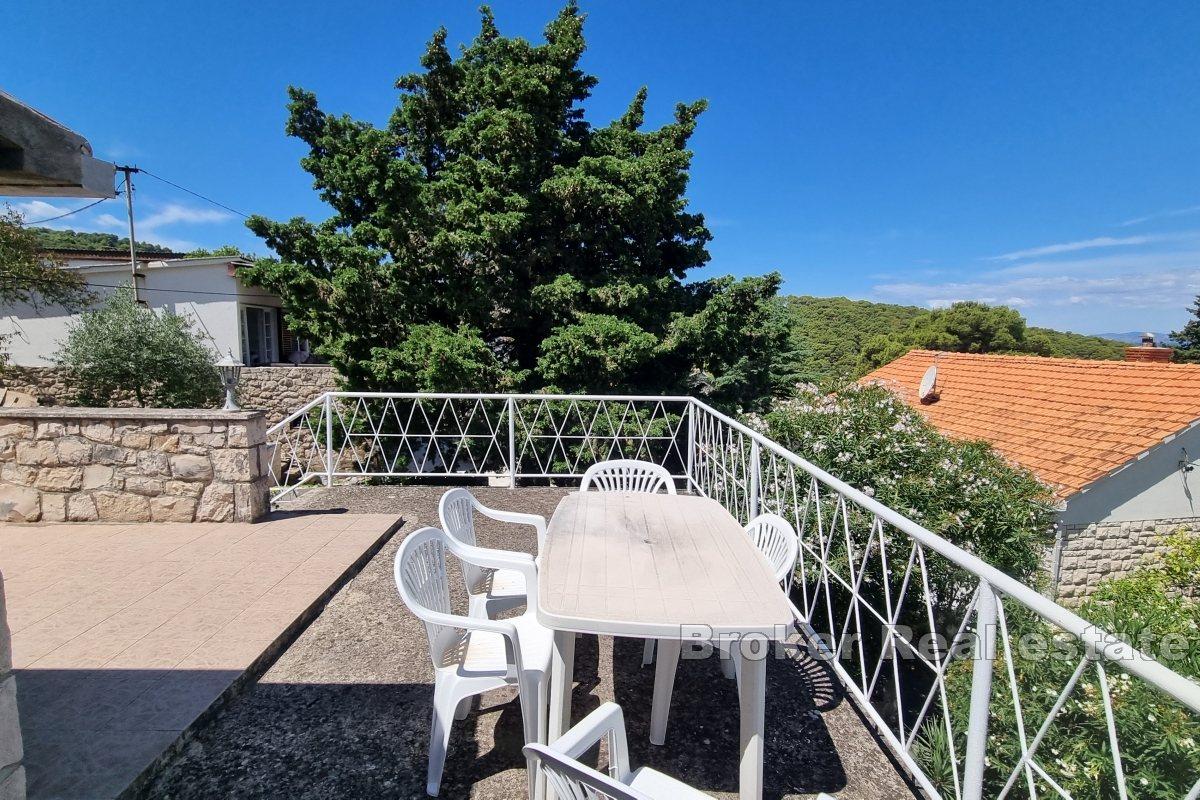 Brač - Dom v tichej lokalite v blízkosti pláže