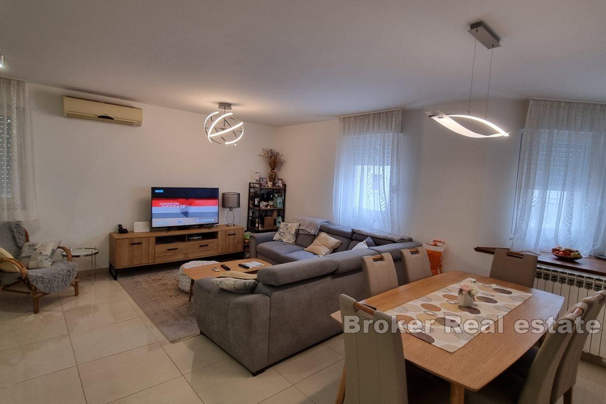 A large apartment in an excellent location