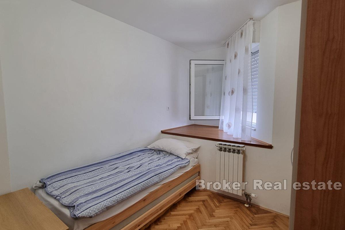 A large apartment in an excellent location