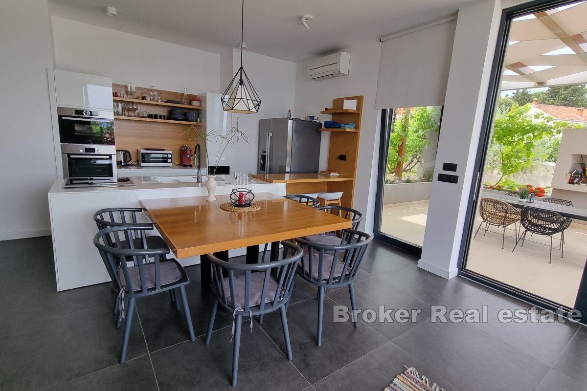 Villa con piscina vicino alla spiaggia