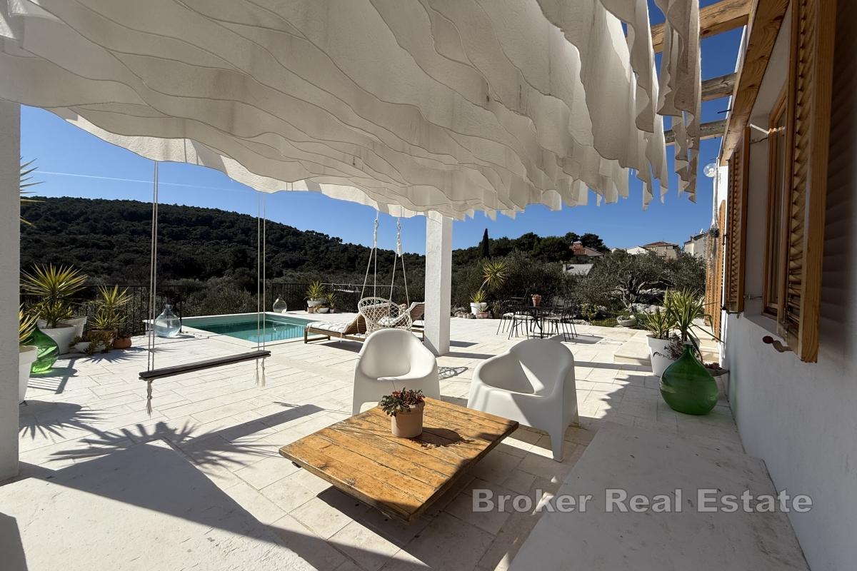 Samostojeća kuća s bazenom