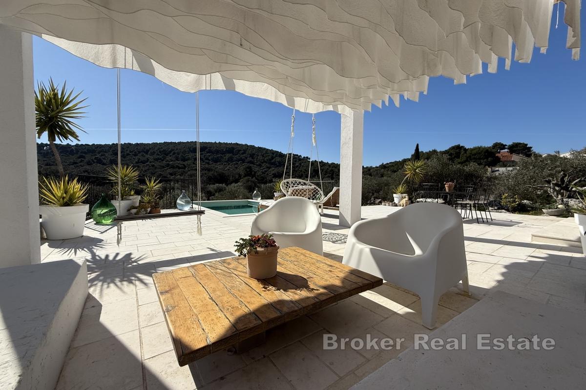 Samostojeća kuća s bazenom