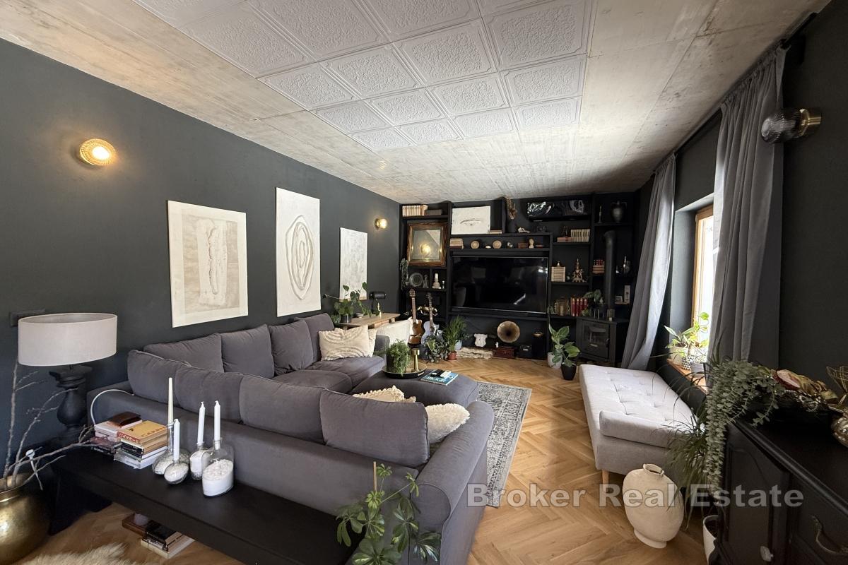 Samostojeća kuća s bazenom