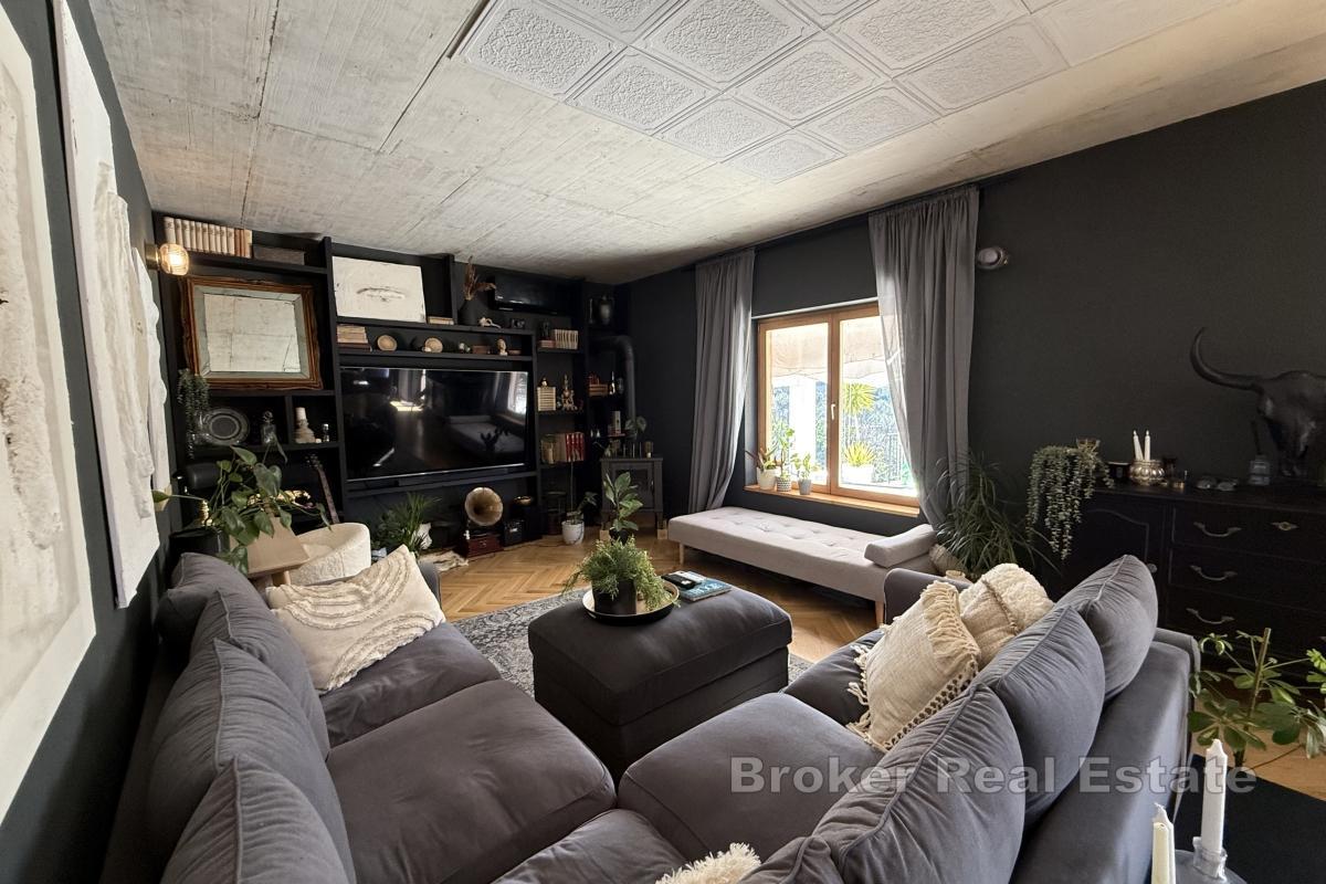 Samostojeća kuća s bazenom