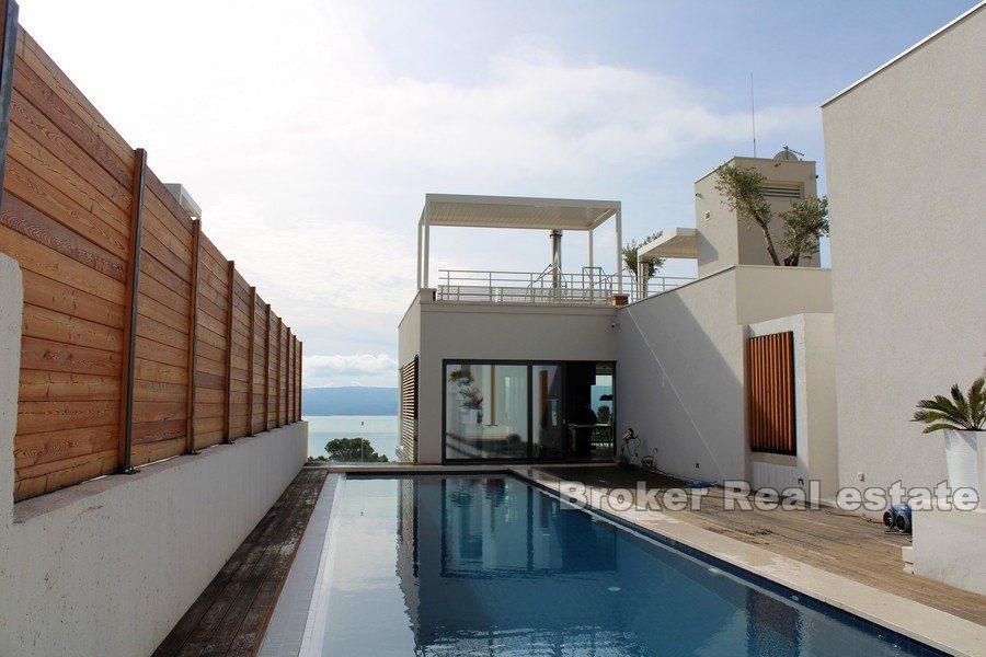 Omiš - Moderní vila s bazénem a výhledem na moře
