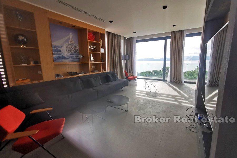 Omis - Modern villa with pool and sea view