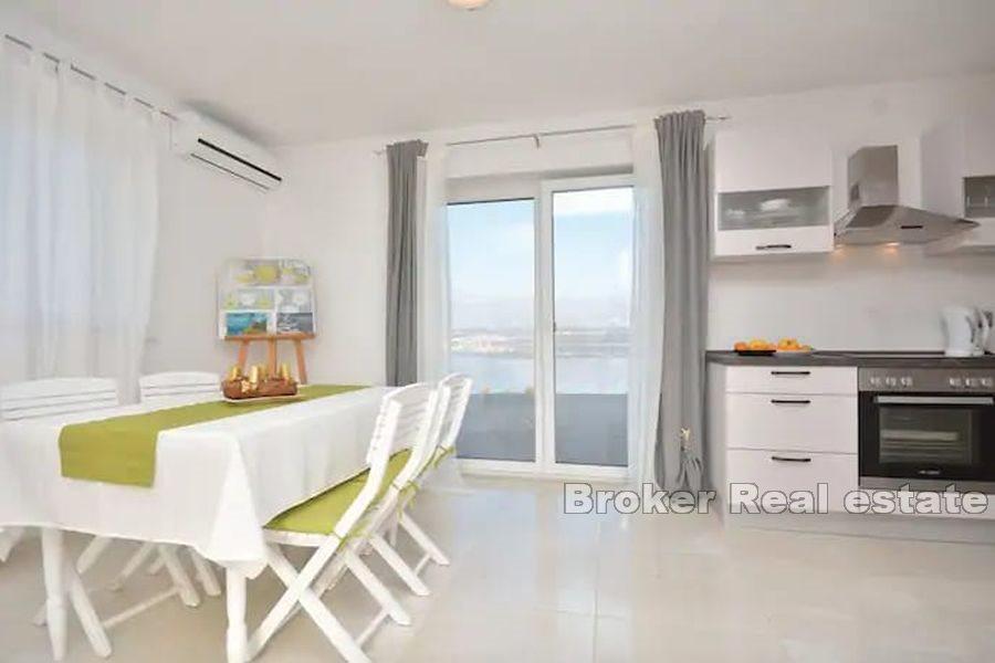 Zadar - House with apartments next to the beach