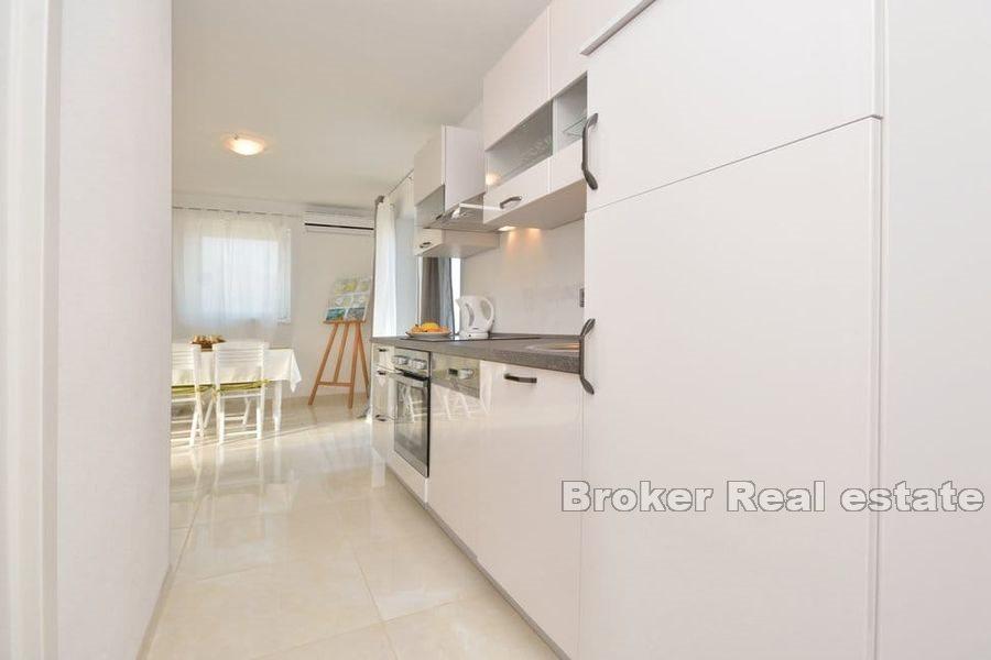 Zadar - House with apartments next to the beach