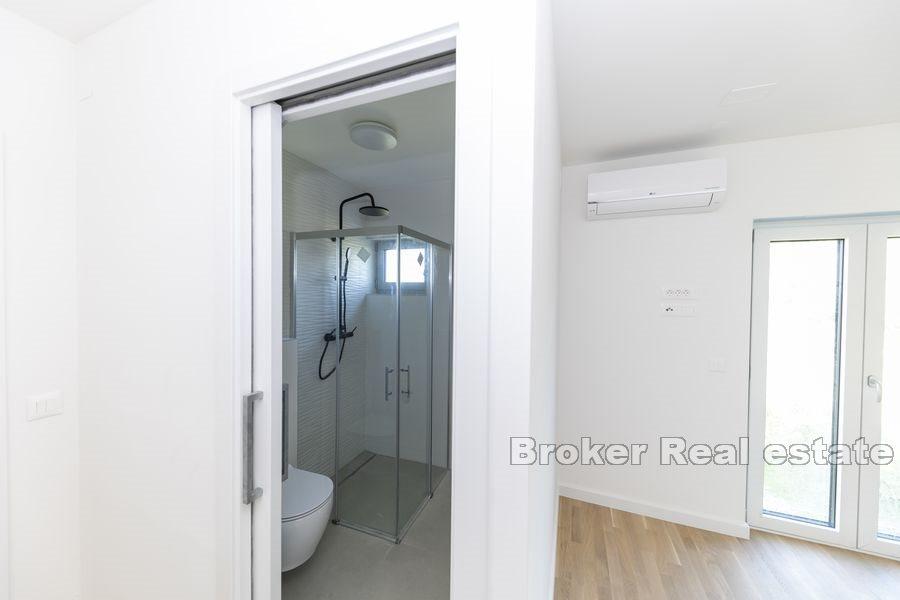 Zadar - Spacious apartment with a private roof terrace