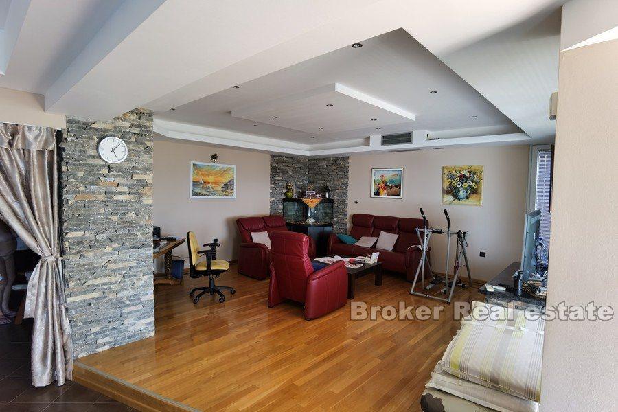 Zadar - Przestronny apartament tuż przy wybrzeżu