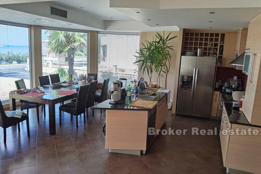 Zadar - Przestronny apartament tuż przy wybrzeżu