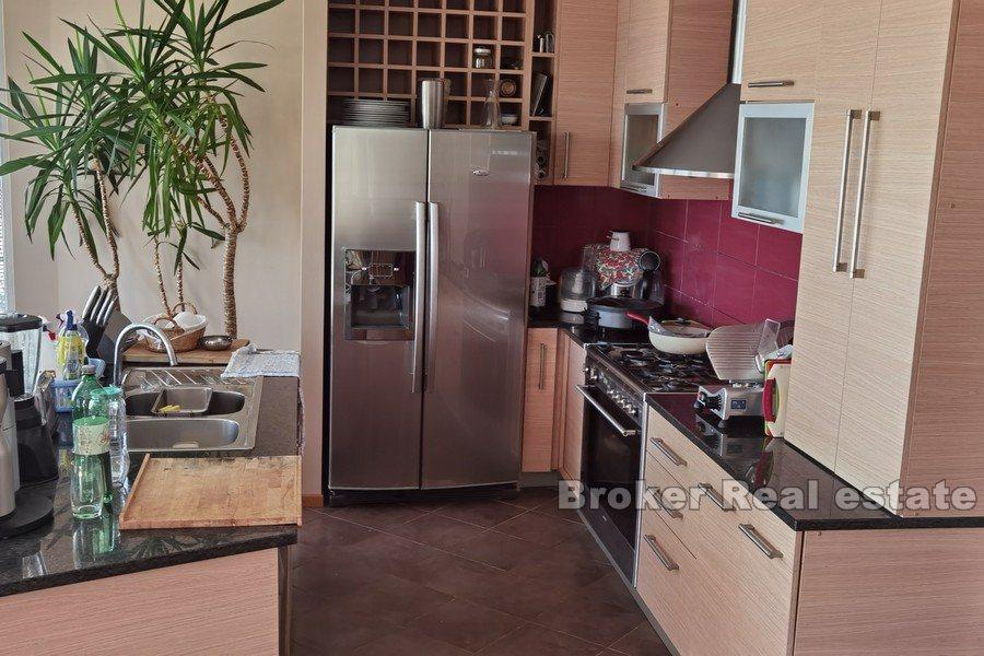 Zadar - Przestronny apartament tuż przy wybrzeżu