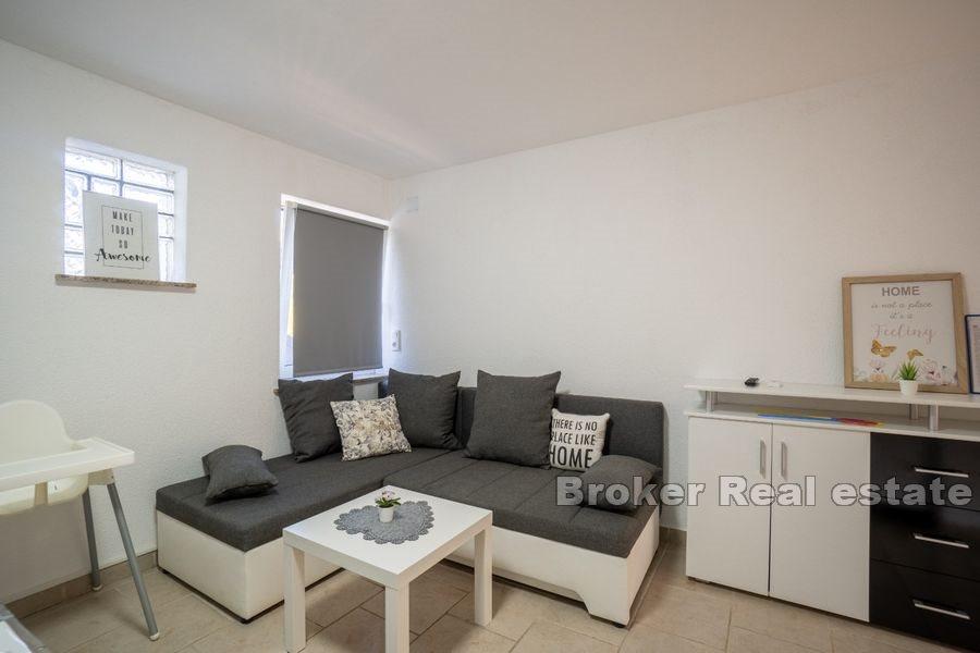 Vir - Apartment house in a quiet location