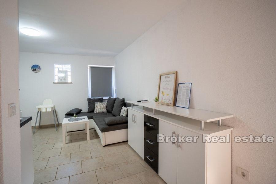 Vir - Apartment house in a quiet location