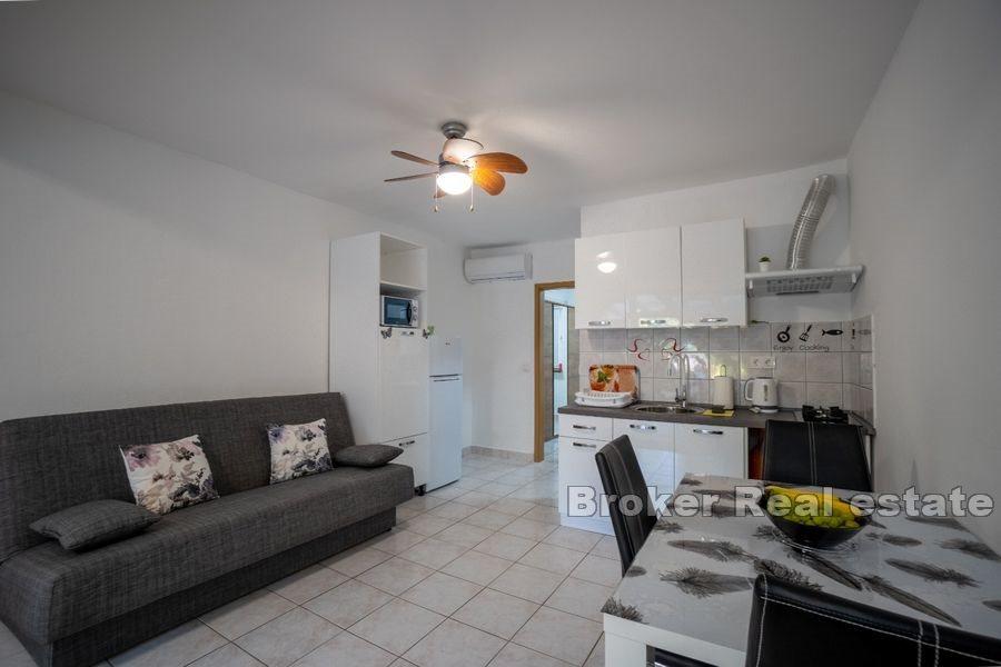 Vir - Apartment house in a quiet location