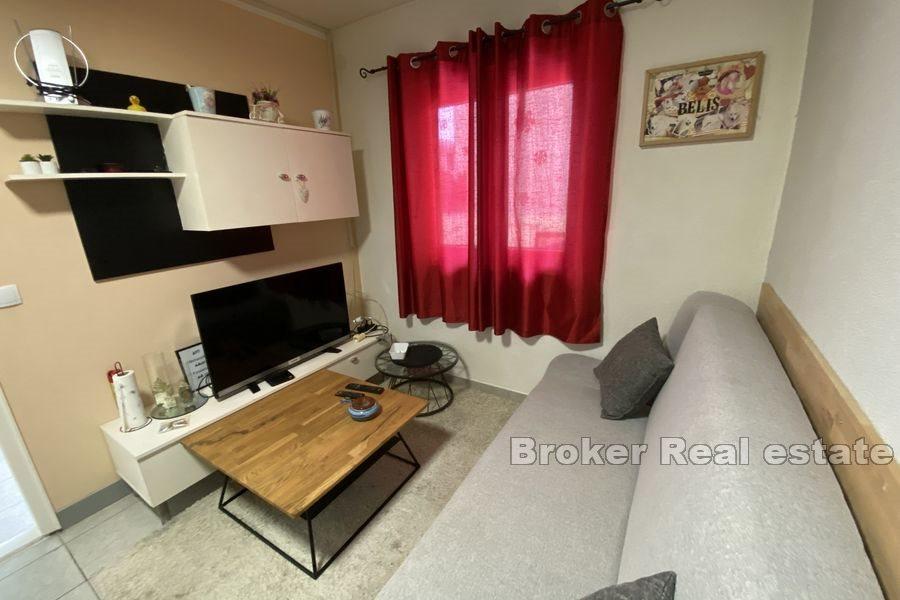 In der Nähe von Zadar - Appartementhaus direkt am Strand gelegen