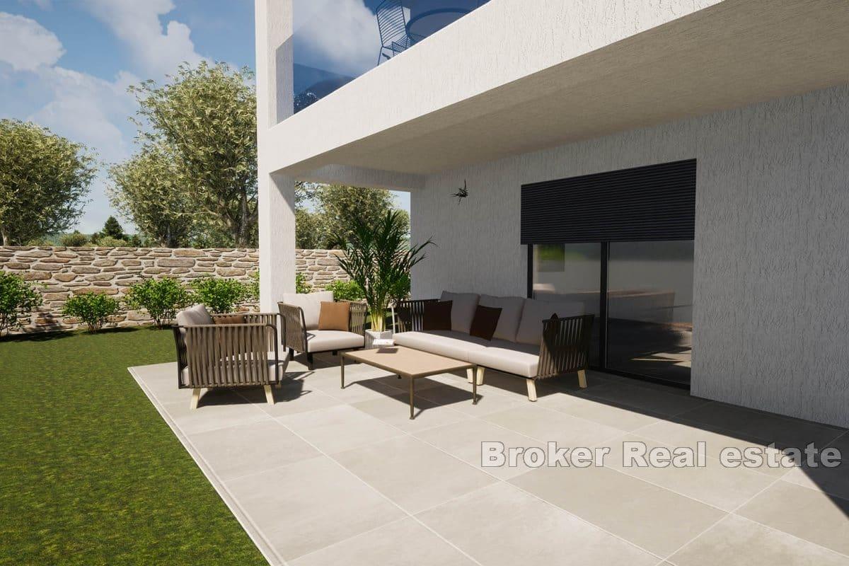 New construction with garden and roof terrace