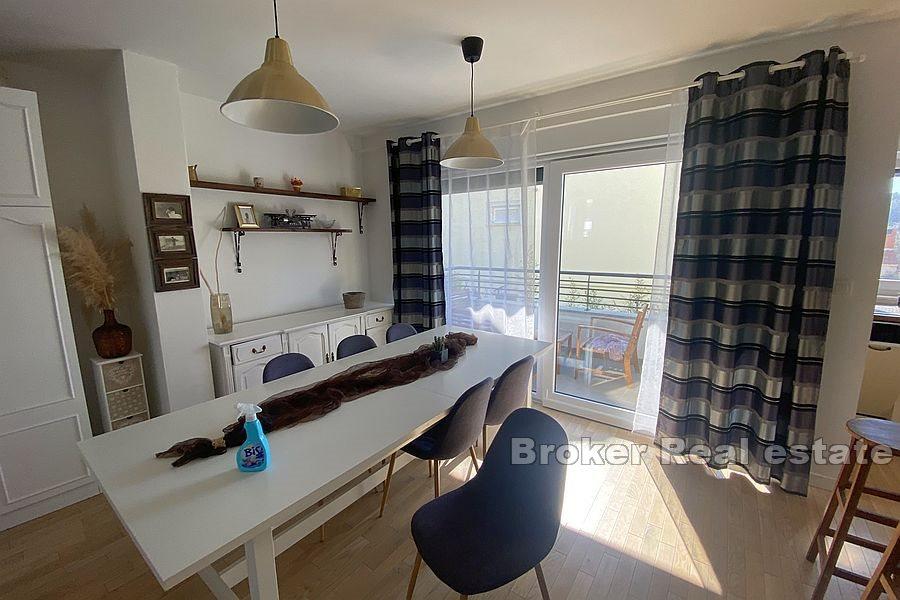 Zadar - Dvojdomek s bazénem