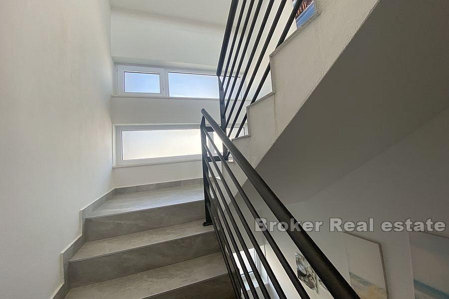 Zadar - Dvojdomek s bazénem