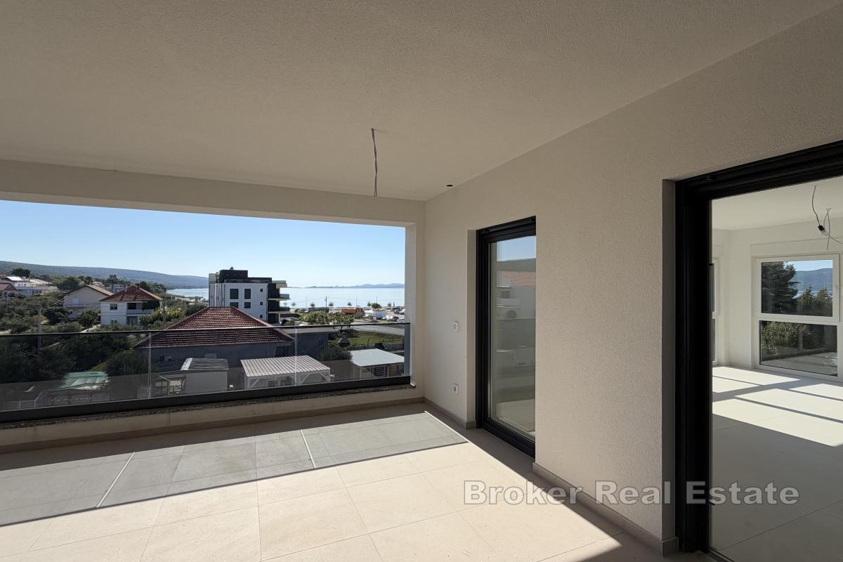 Attico situato in un nuovo edificio con vista sul mare